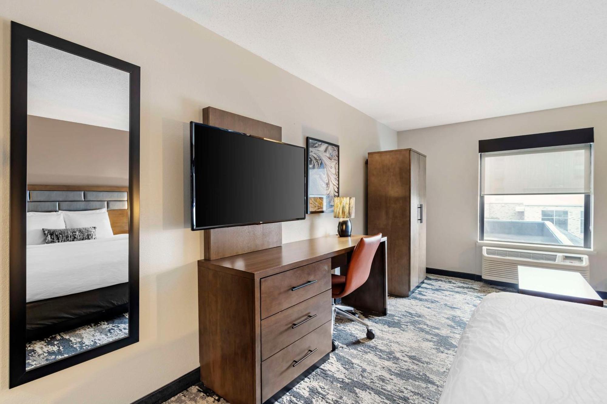 Best Western Plus Bourbonnais Hotel & Suites Buitenkant foto