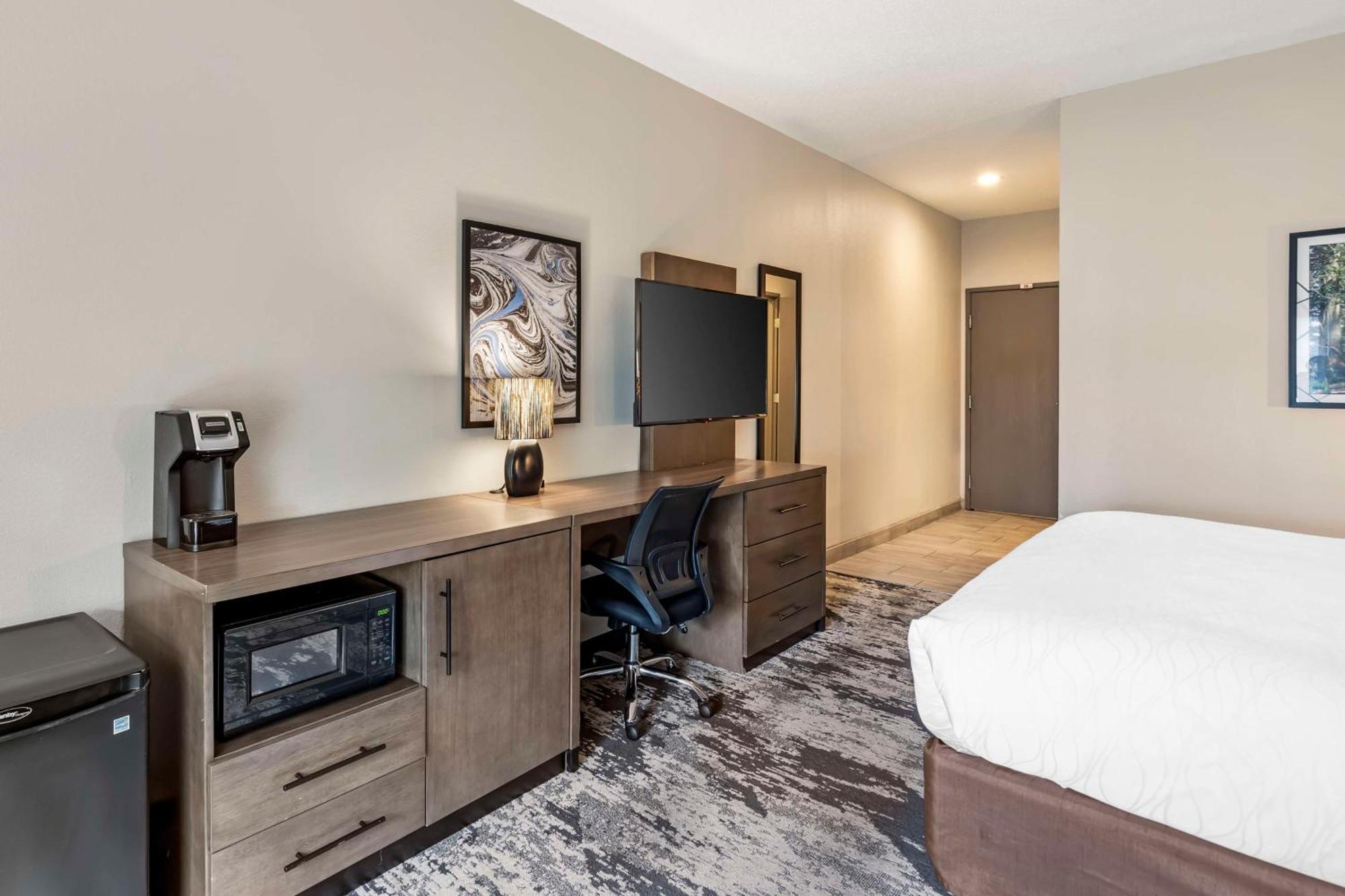 Best Western Plus Bourbonnais Hotel & Suites Buitenkant foto