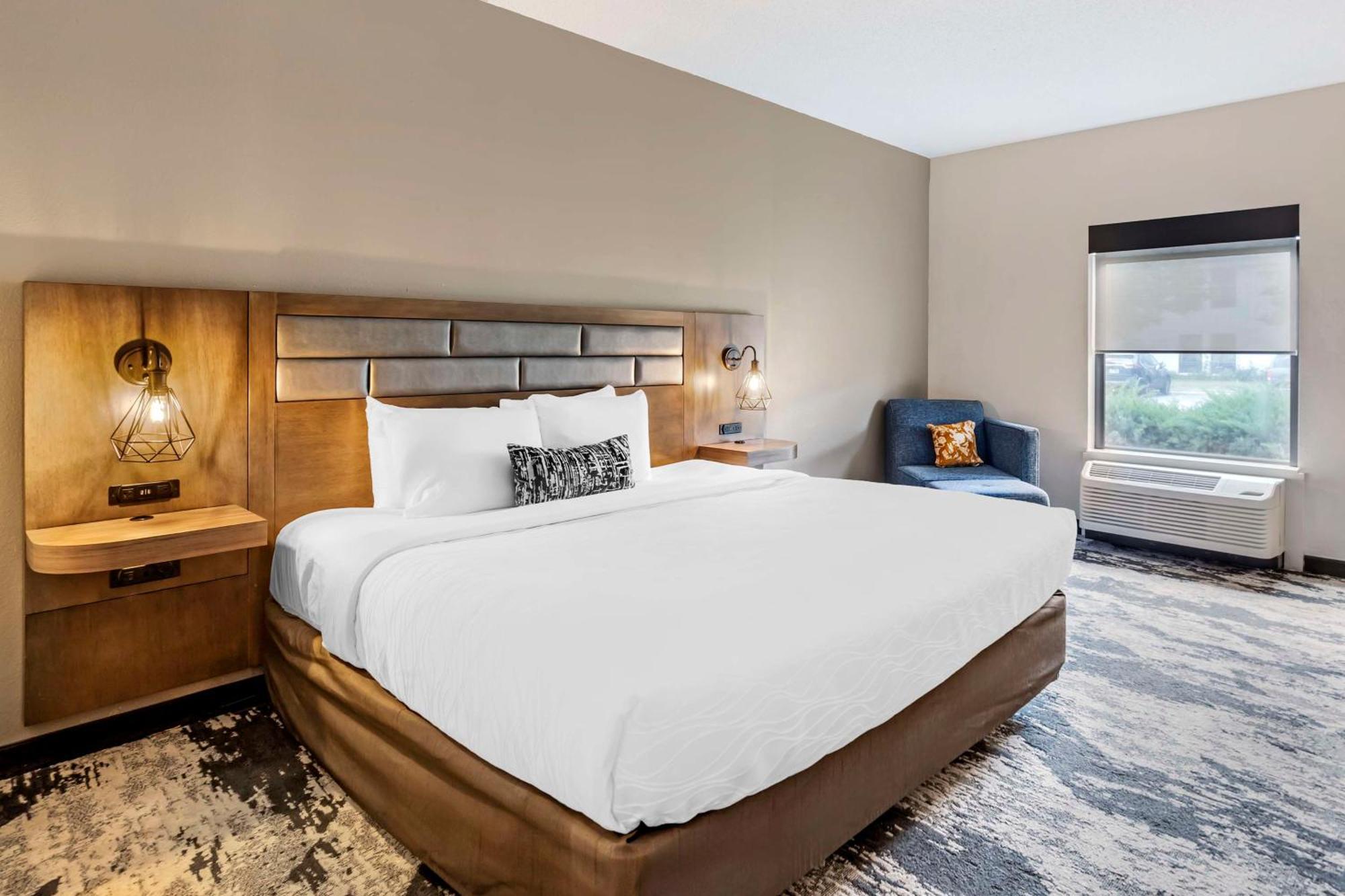Best Western Plus Bourbonnais Hotel & Suites Buitenkant foto