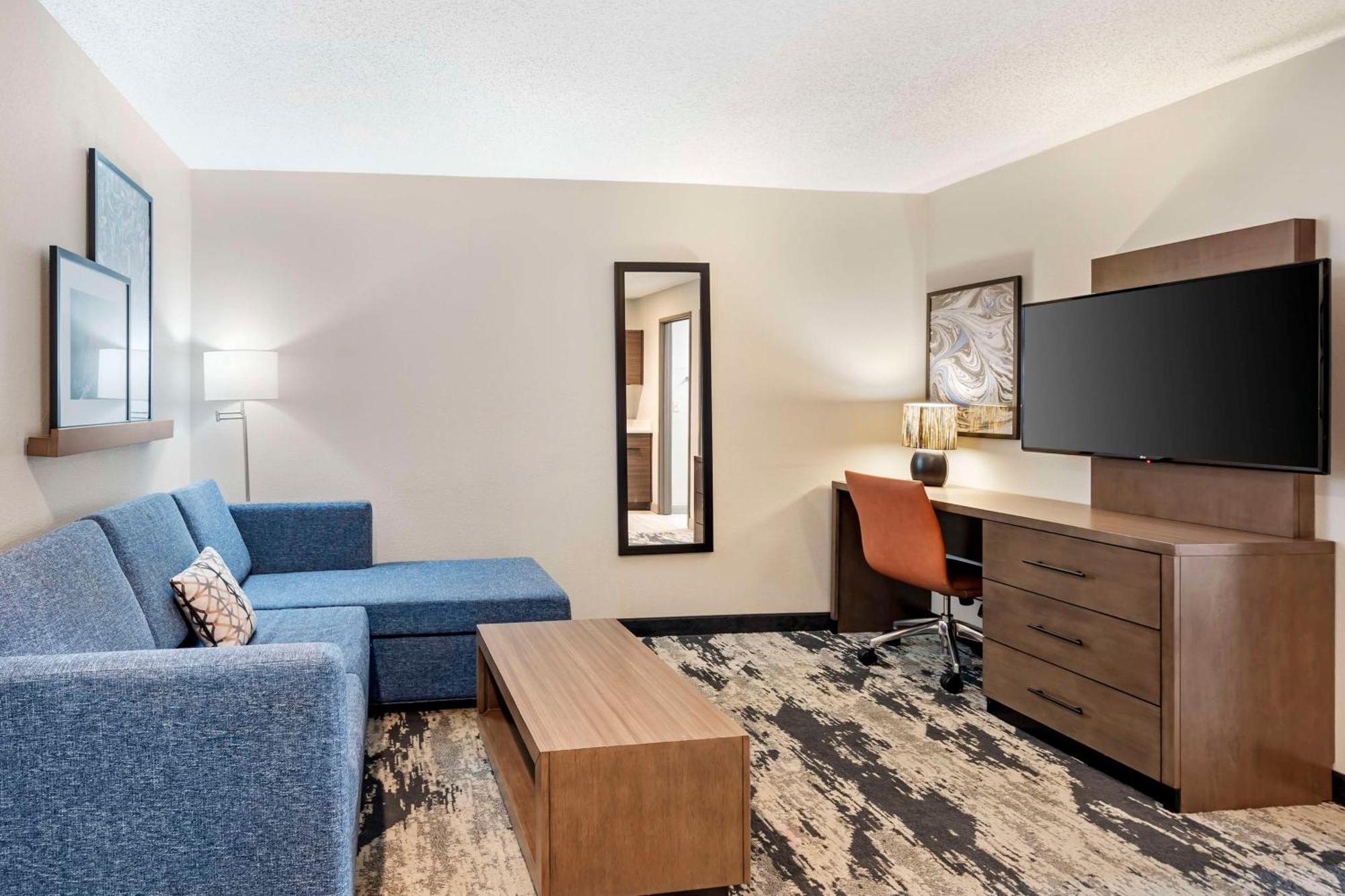 Best Western Plus Bourbonnais Hotel & Suites Buitenkant foto